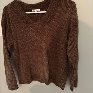 The Jones Women's V-Neck Brown Sweater
